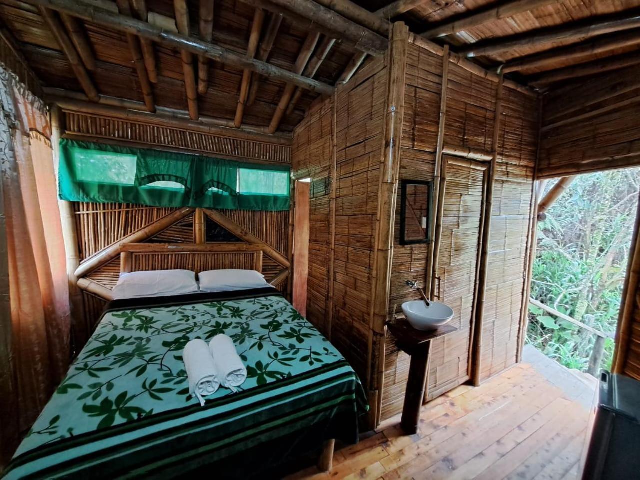 Hotel Guatape Adrianas Bambu Kültér fotó