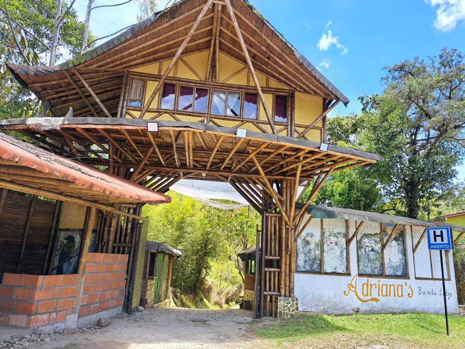 Hotel Guatape Adrianas Bambu Kültér fotó
